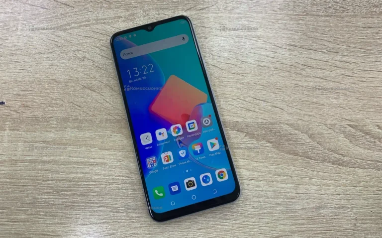 Tecno Spark 8C 4/64 ГБ