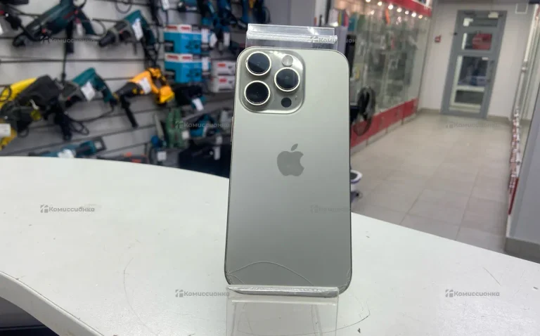 Apple iPhone 16 Pro 8/256 ГБ