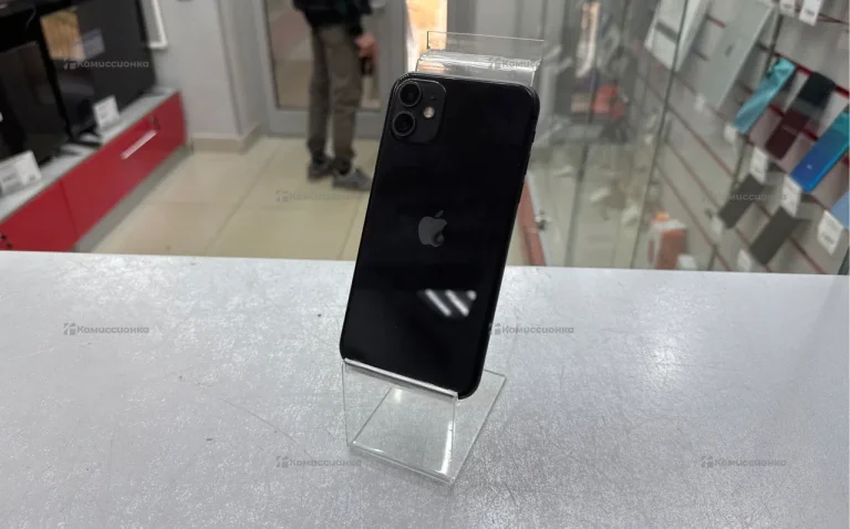 Apple iPhone 11 4/128 ГБ