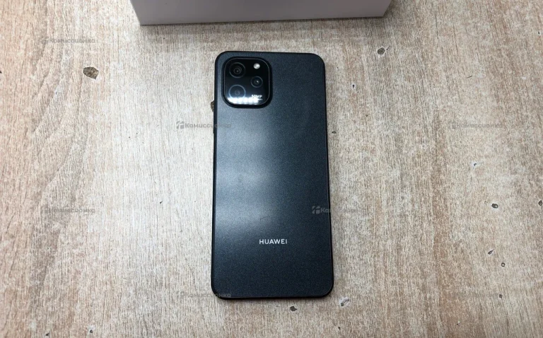 Huawei nova Y61 4/128 ГБ