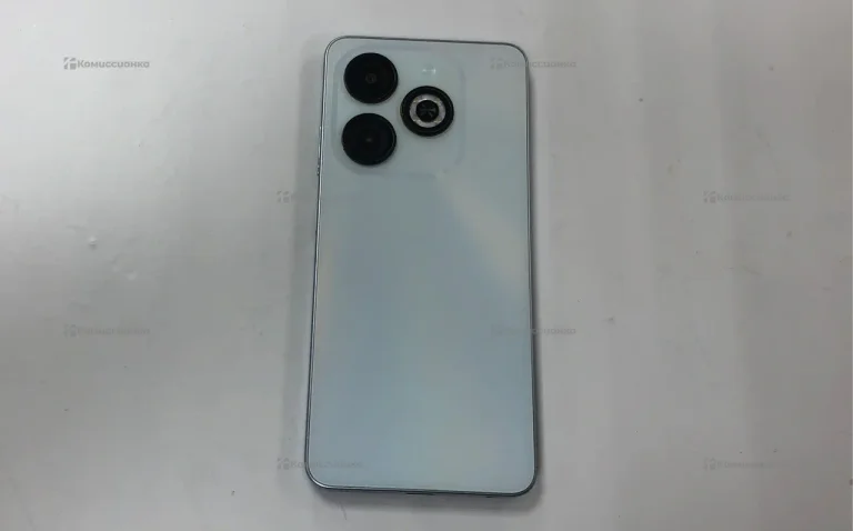 Infinix Smart 8 4/128 ГБ