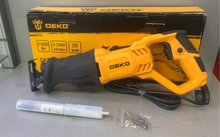 Сабельная пила DEKO DKRS1000