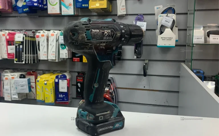 Дрель-Шуруповерт Makita DF333D