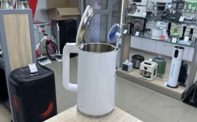 Чайник белый