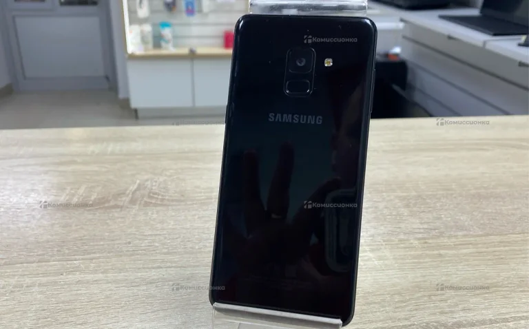 Samsung Galaxy A8+ (2018) 4/32 ГБ