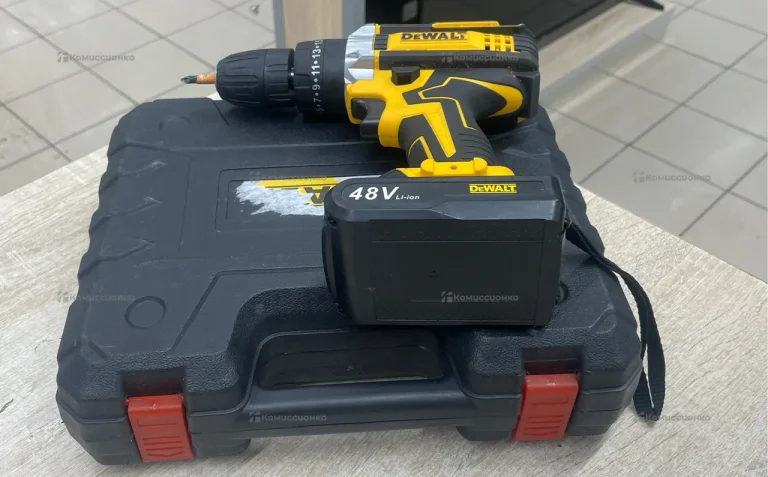 Шуруповерт Dewalt копия