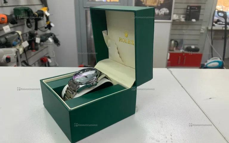 Часы  Rolex Oyster Repetual (replica)