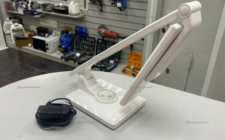 Настольная LED лампа