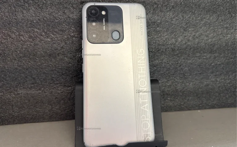 Tecno Spark 8C 4/64 ГБ