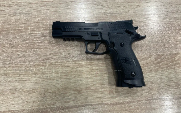 Пневматический пистолет Borner Z122