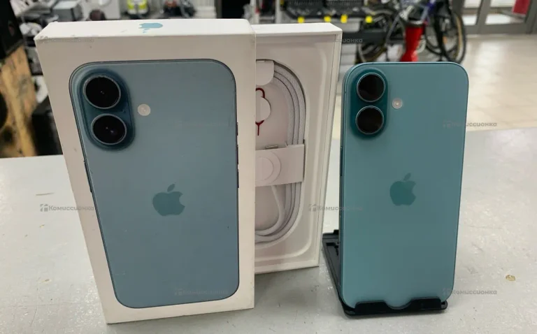 Apple iPhone 16 8/128 ГБ 99%