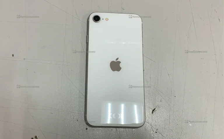 Apple iPhone SE (2020) 3/64 ГБ