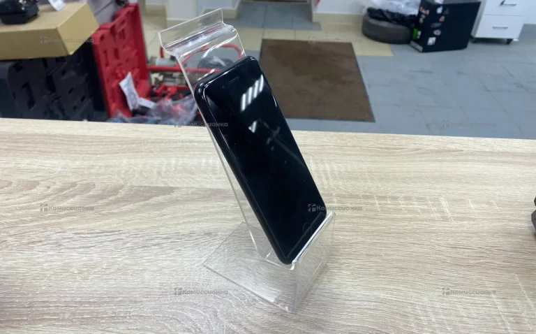 Apple iPhone SE (2022) 4/256 ГБ