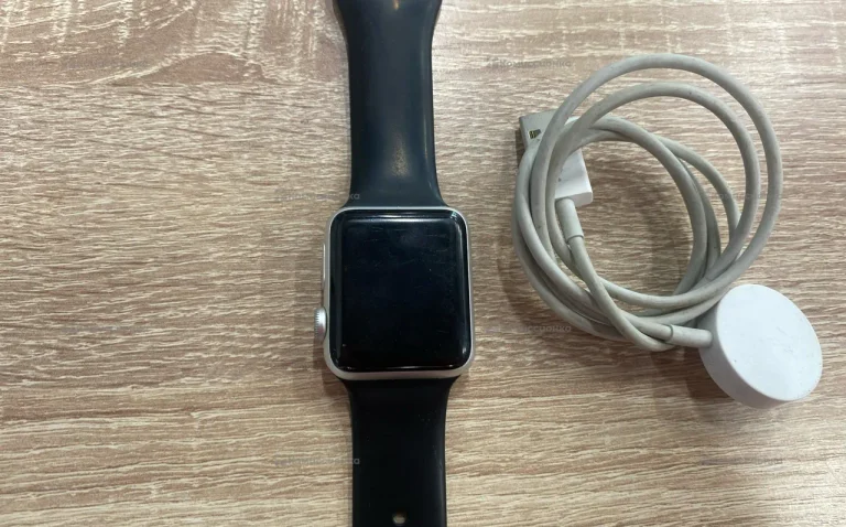 Часы  Apple Watch 3 38mm
