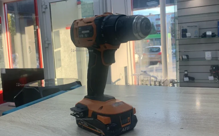 Аккумуляторная дрель-шуруповерт AEG BS18G4-202C