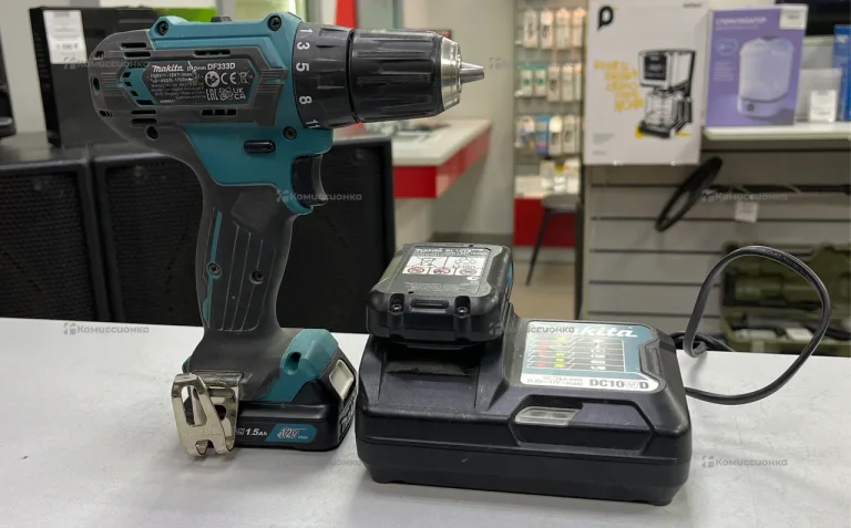 Аккумуляторная дрель-шуруповерт Makita DF333DZ