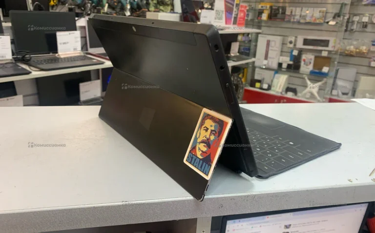 Планшет Surface 32 GB
