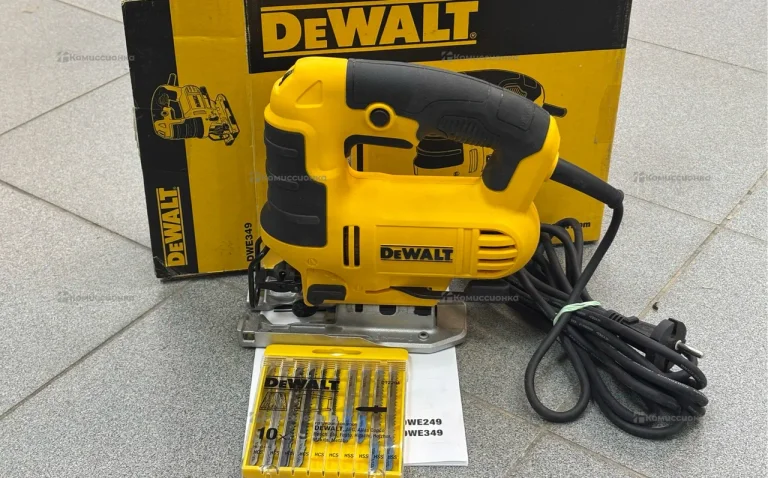 Электролобзик DeWALT DWE349