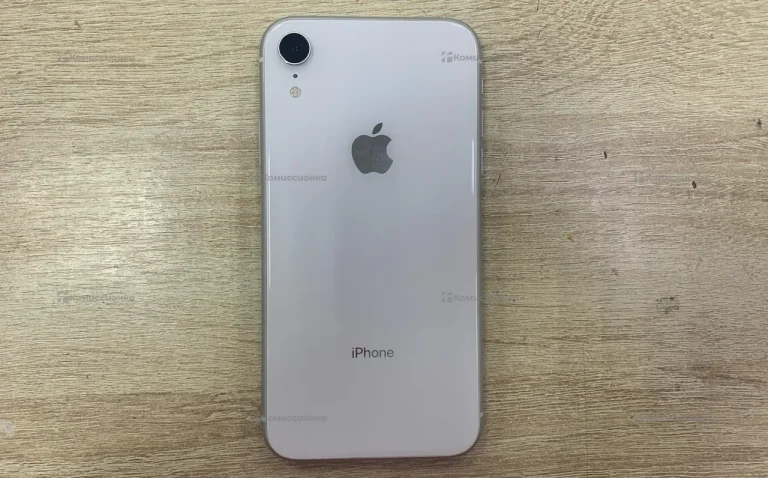 Apple iPhone XR 3/128 ГБ