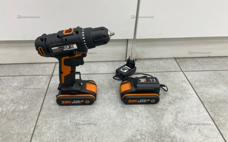 Дрель-шуруповерт Worx WX100