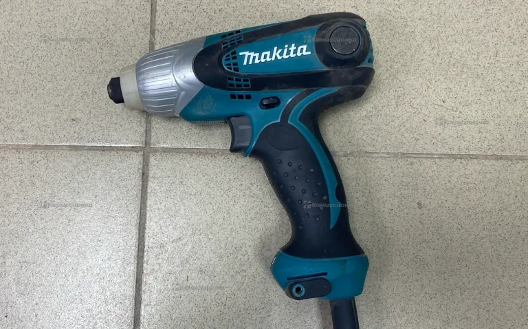Ударный шуруповерт Makita TD0101F