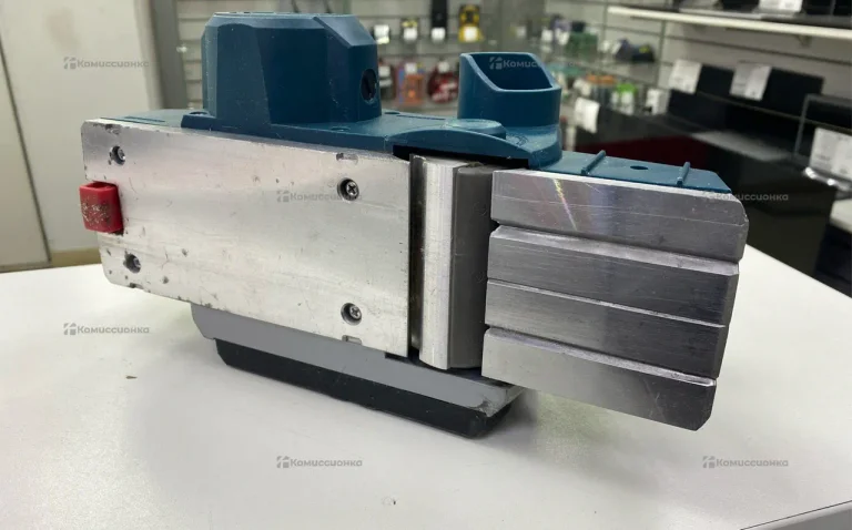 рубанок Bosch GHO 6500