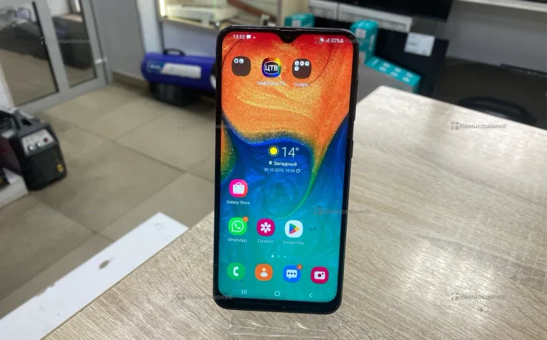 Samsung Galaxy A30 3/32 ГБ
