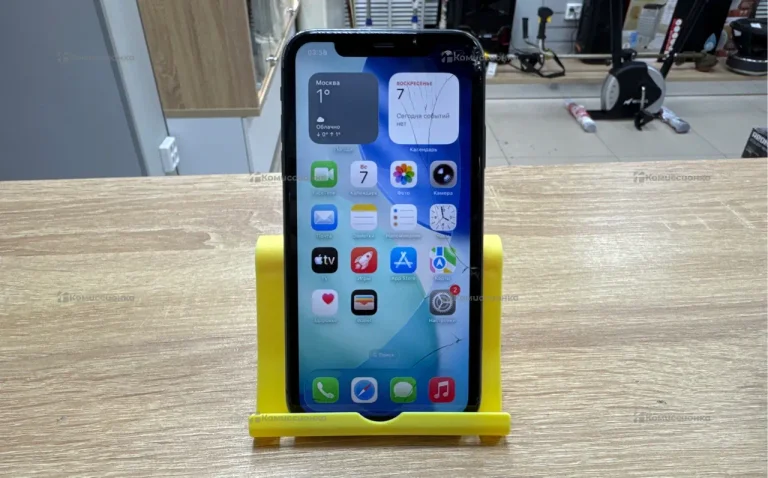 Apple iPhone 11 4/128 ГБ
