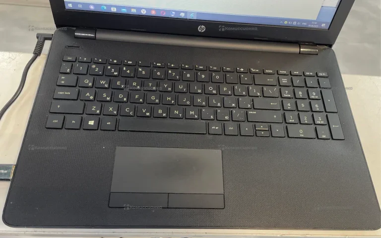 Ноутбук HP 15-bw551ur