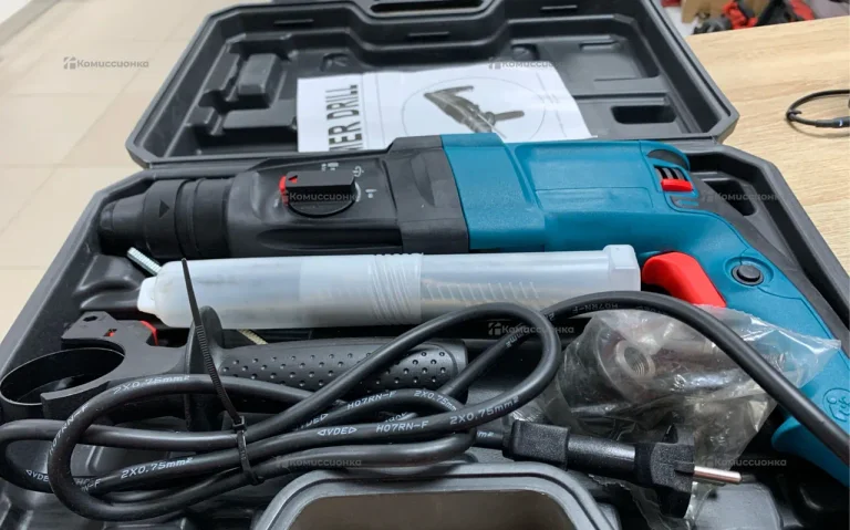 перфоратор синий