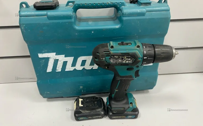 Аккумуляторная дрель-шуруповерт Makita DF333D