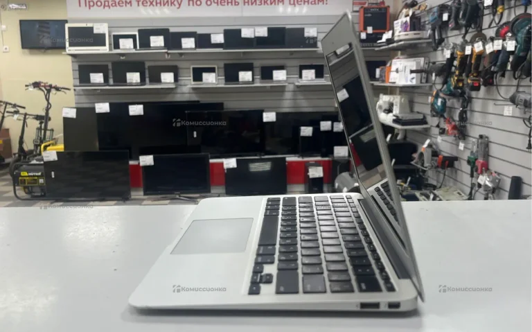 Ноутбук  MacBook Air 11 2013
