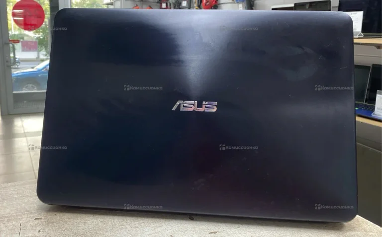Ноутбук  Asus x555y sonicmaster