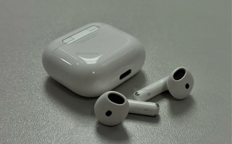 Наушники  Airpods 4