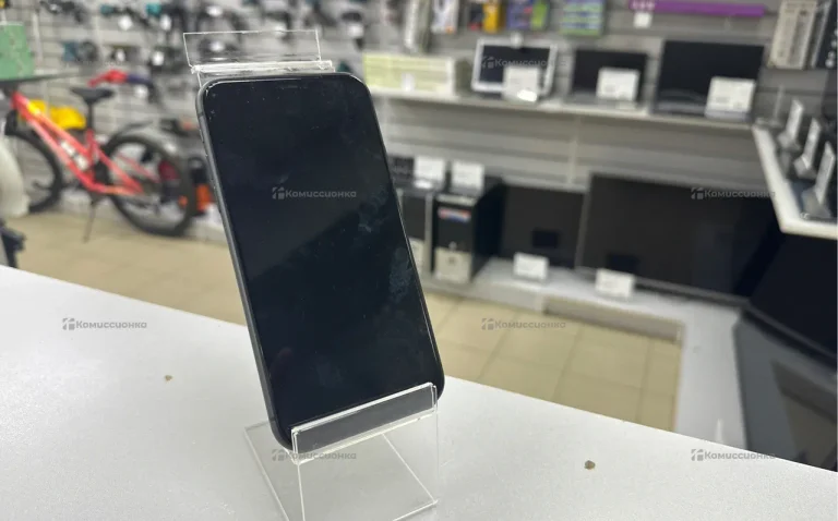 Apple iPhone 11 4/64 ГБ