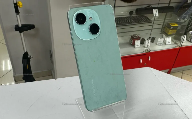 Tecno Spark Go 1 3/64 ГБ