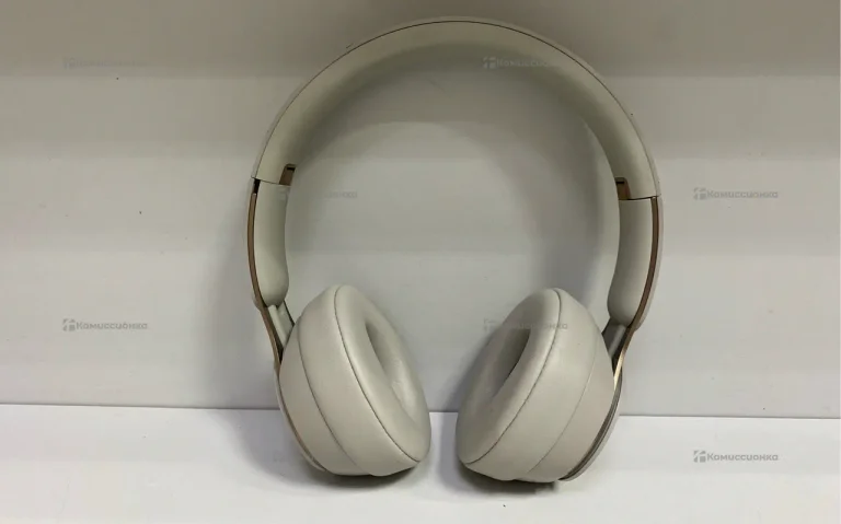 Наушники  Beats Solo Pro