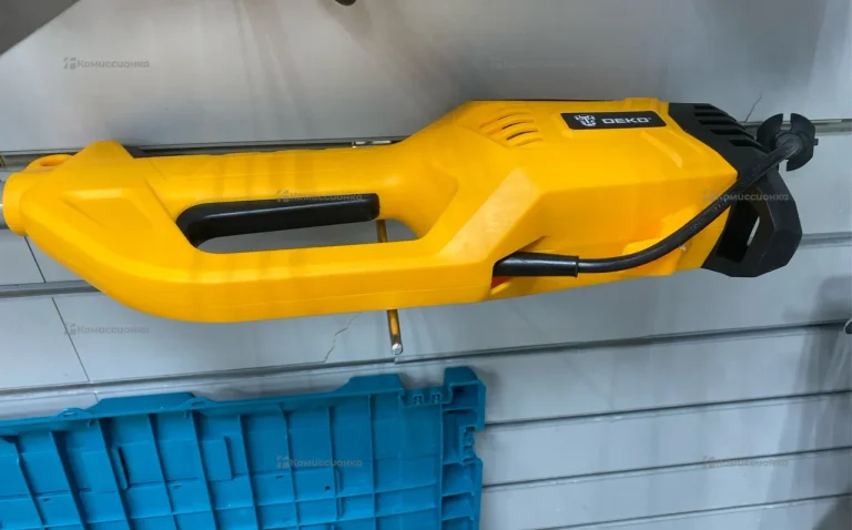 Триммер Deko DKTR1750