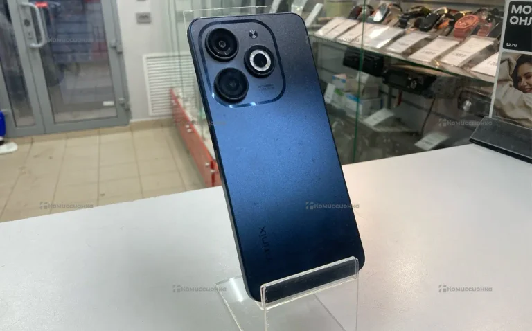 Infinix Smart 8 3/64 ГБ