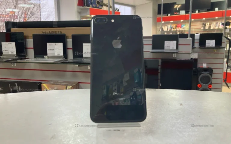Apple iPhone 8 Plus 3/64 ГБ
