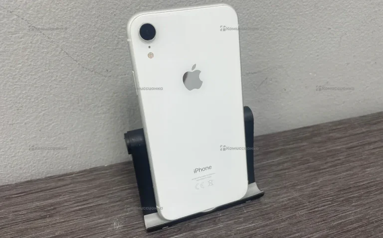 Apple iPhone XR 3/64 ГБ