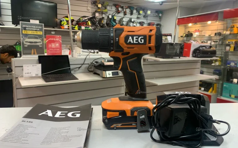Аккумуляторная дрель-шуруповерт AEG BSB18G4
