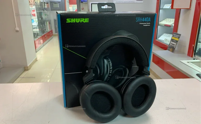 Студийные наушники Shure SRH440A