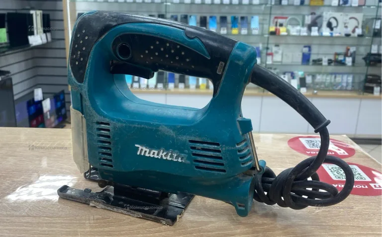 Makita 4326 лобзик