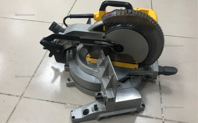 Торцовочная пила dewalt DW713