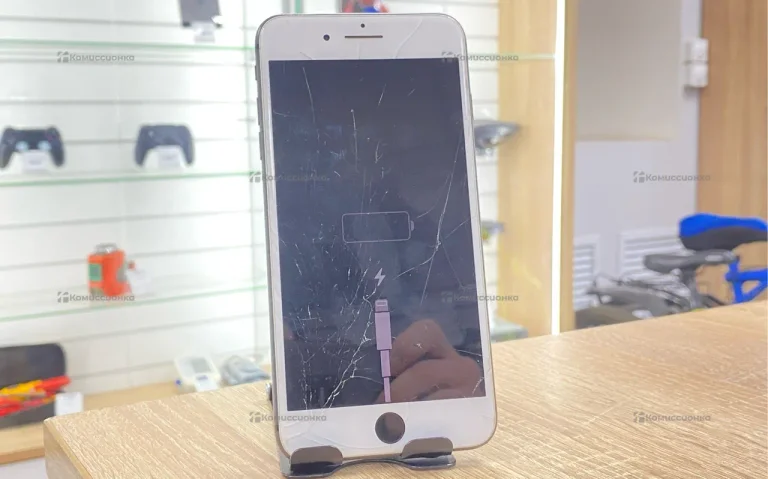 Apple iPhone 8 Plus 3/64 ГБ