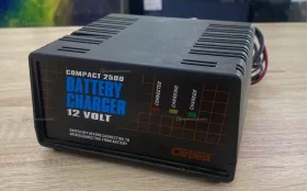 Купить Зарядное устройство для автомобиля 2500МА б/у , в Тольятти Цена:790рублей