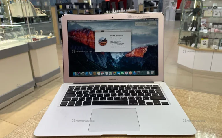 Ноутбук  MacBook Air 2010