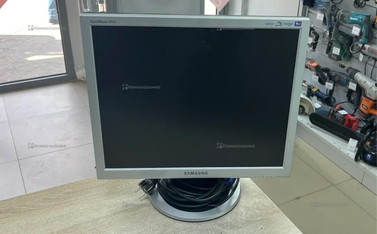 Монитор Samsung SyncMaster 913N