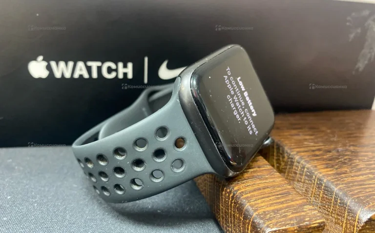 Часы  Apple Watch SE 44 m